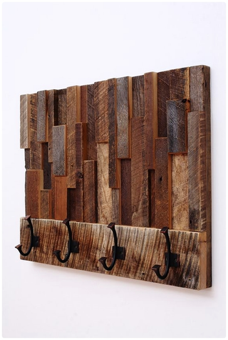 Illustration for article titled 20+ Distinct Coat Racks That Will Astonish You